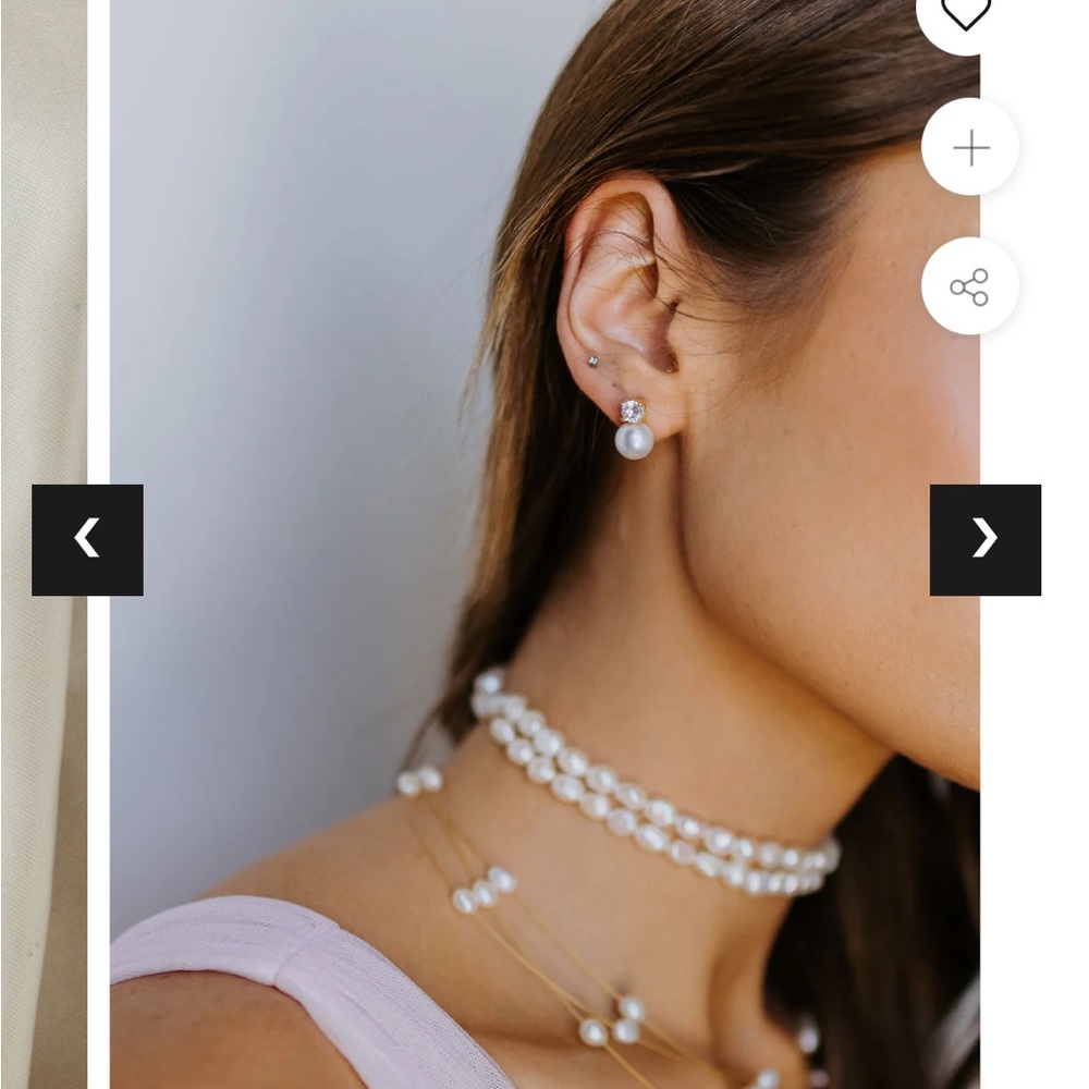 Untamed Petals Maven pearl stud earrings